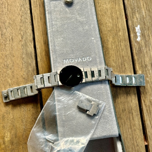Movado Museum Collection Women\'s Stainless Steel Link Bracelet Watch orig $1200
